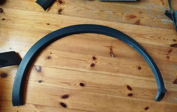 Nissan Qashqai+2 Rear arch trim 93829BR0