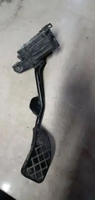 Audi A6 S6 C5 4B Accelerator throttle pedal 8D2721523F 6PV00802609
