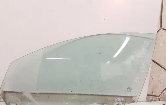 Volvo V50 Front door window glass four-door