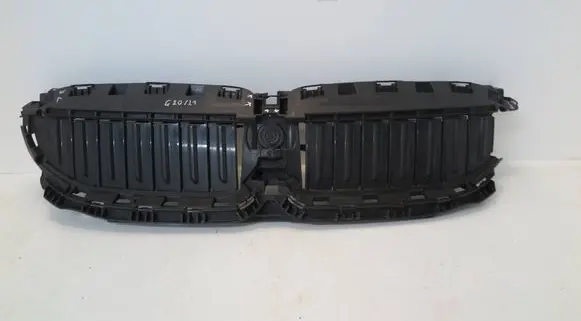 BMW 3 G20 G21 Fender grill 5A22C6002 2111030501 21237P2790