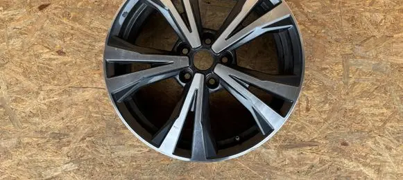 R18 alloy rim