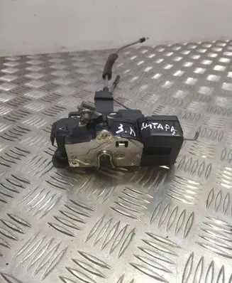 Opel Antara Rear door lock