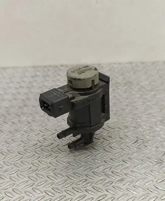 Volkswagen Golf V Turbo solenoid valve 1J0906283A