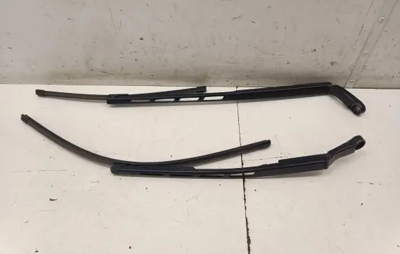 Audi A8 S8 D4 4H Front wiper blade arm 4H2955407A 4H2955408B