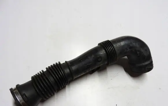 Intake resonator