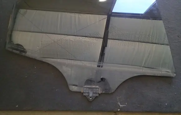 Hyundai Santa Fe Rear door window glass AS3