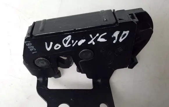 Volvo XC90 Loading door lock 30649107