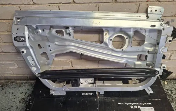 BMW i3 Front door 7427334