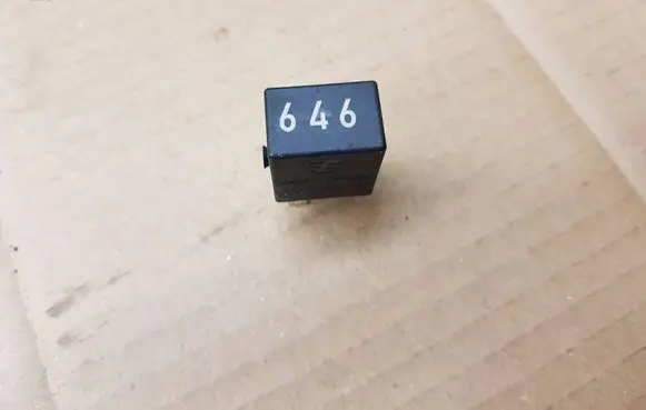 Volkswagen Eos Other relay 4H0951253C V23374A1001X010