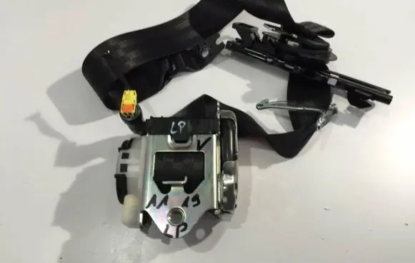 Audi A1 Front seatbelt KR2ZL9Y14W
