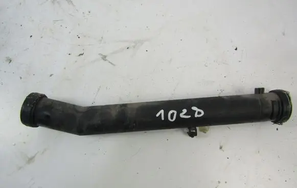 Volkswagen Golf IV Engine coolant pipe/hose 032121065D
