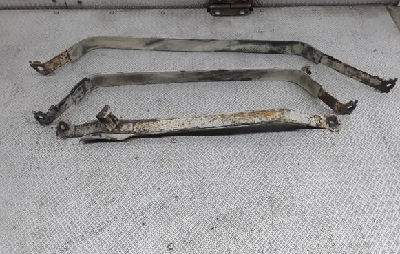 Opel Zafira B Fuel tank mounting bracket 