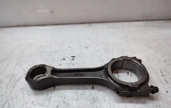 Ford Mondeo Mk III Connecting rod/conrod 