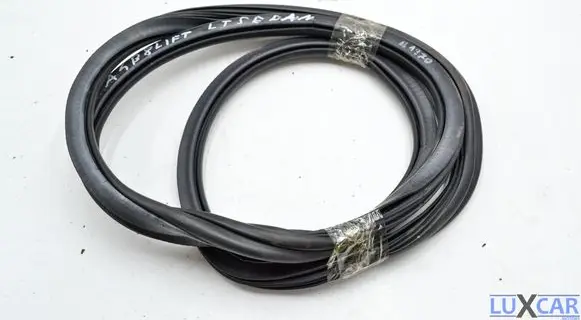 Audi A4 S4 B8 8K Rubber seal rear door 8K5833721E