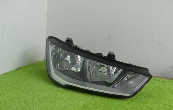 Audi A1 Headlight/headlamp 8XA941004