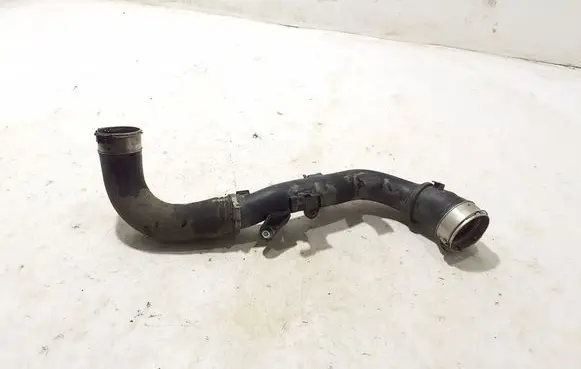 Volvo XC60 Intercooler hose/pipe 31370128