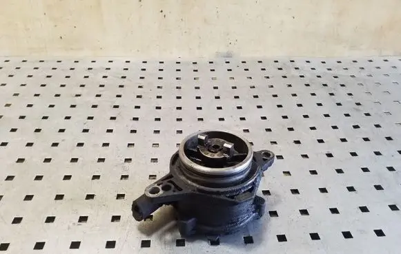 Opel Omega B2 Vacuum pump 96110885