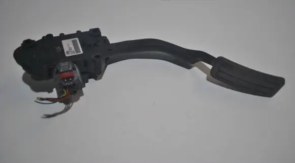 Land Rover Discovery 3 - LR3 Accelerator throttle pedal TFX10048 SLC500021 060731141215