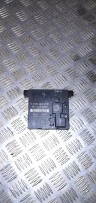 Mercedes-Benz E W211 Door control unit/module 2118201526