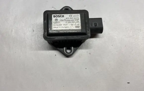 Volkswagen PASSAT B5 Acceleration sensor 0265005245 8E0907637
