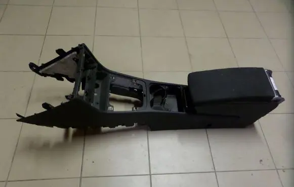 Volkswagen PASSAT B6 Armrest