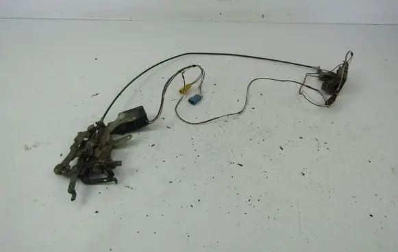 Mercedes-Benz Vito Viano W638 Rear door lock 