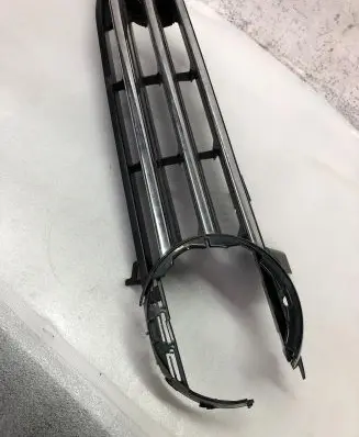 Volkswagen Touran III Front bumper upper radiator grill 5ta853653b