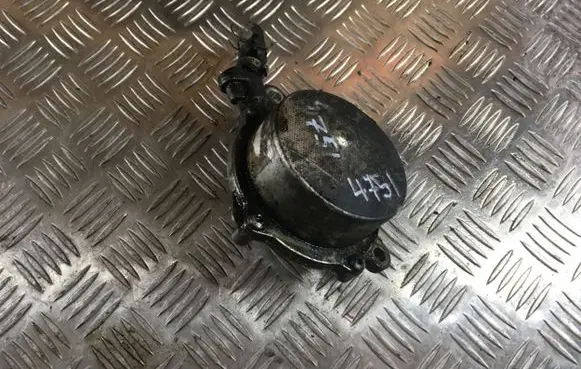 BMW 5 E60 E61 Vacuum pump 113677123204