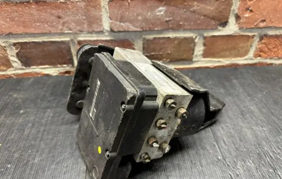 Mercedes-Benz R W251 ABS Pump A2515453032 4YC7H30B86 000405937C1
