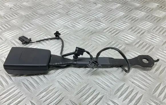 Audi Q3 8U Front seatbelt buckle 8R0857755L