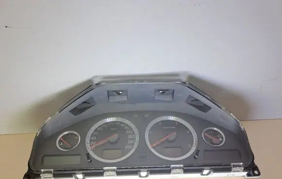 Volvo V70 Speedometer (instrument cluster) 30728791 8602026 2248
