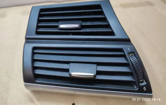 BMW X5 E70 Dashboard side air vent grill/cover trim 9227767