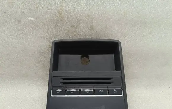 Volkswagen Touran II Traction control (ASR) switch 1T1857368G