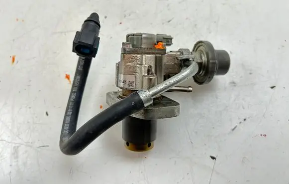 Lexus GS 300 350 430 450H Fuel injection high pressure pump 2348031021
