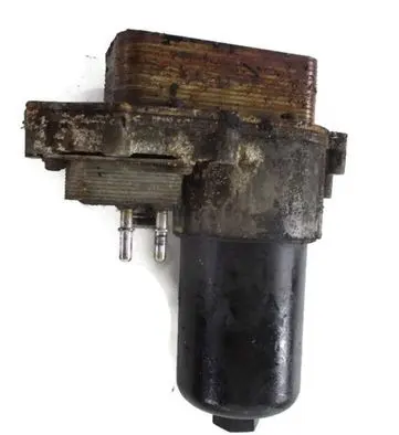 Peugeot 407 Oil filter mounting bracket