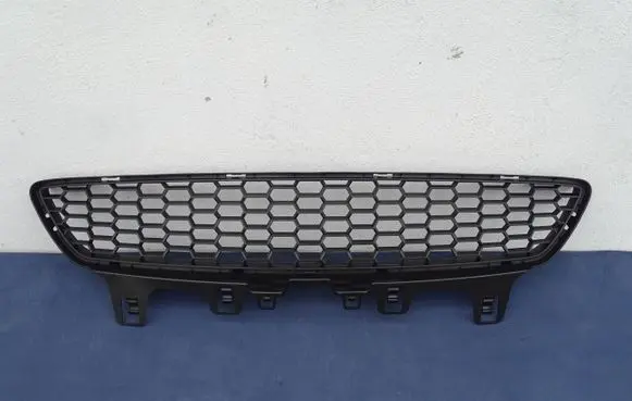 BMW M4 F82 F83 Front bumper lower grill 8054294