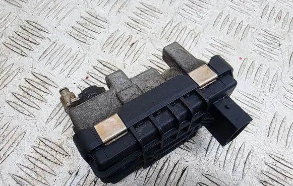 Audi A8 S8 D3 4E Turbine electric control actuator 6NW009228 730314