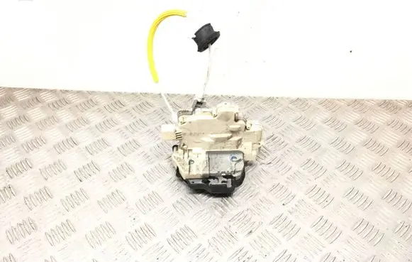 Audi A4 S4 B6 8E 8H Rear door lock 8E0839015AA