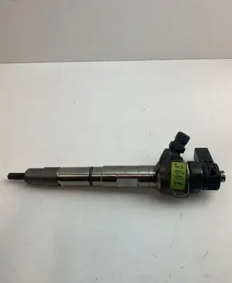 Volkswagen PASSAT B8 Fuel injector 04L130277AC
