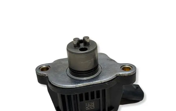 Skoda Octavia Mk3 (5E) Camshaft vanos timing valve 04E906048A