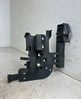 Volkswagen Golf VII Other engine bay part 5Q0971615H