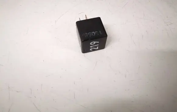 Audi A4 S4 B5 8D Other relay 443951253aa 899574000
