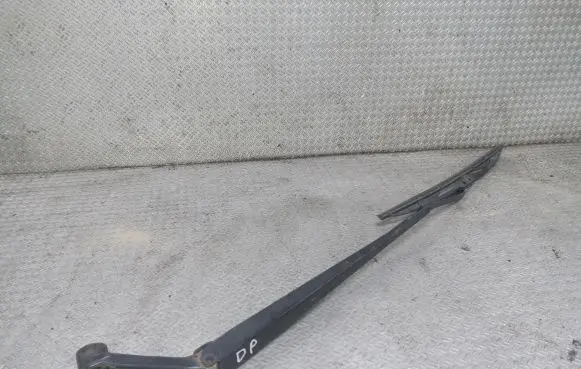 Windshield/front glass wiper blade
