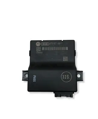 Audi A5 8T 8F Gateway control module 8T0907468F