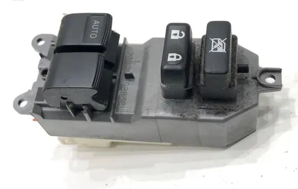 Toyota Yaris Electric window control switch 