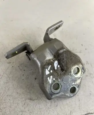 Hyundai Santa Fe Front door upper hinge