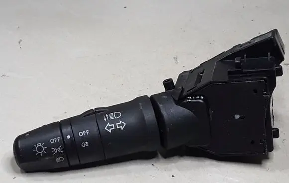 Nissan Primera Indicator stalk 25540AV620