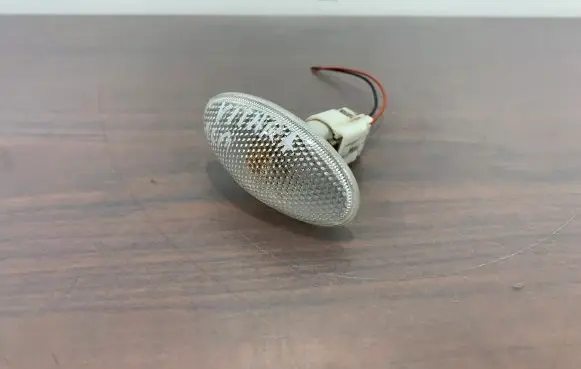 Suzuki Vitara (LY) Front fender indicator light