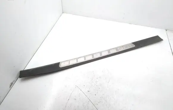 Skoda Octavia Mk2 (1Z) Front sill trim cover