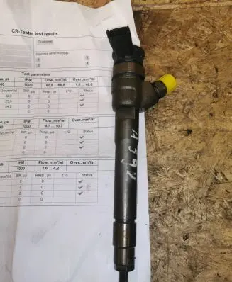 Renault Trafic III (X82) Fuel injector 0445110569